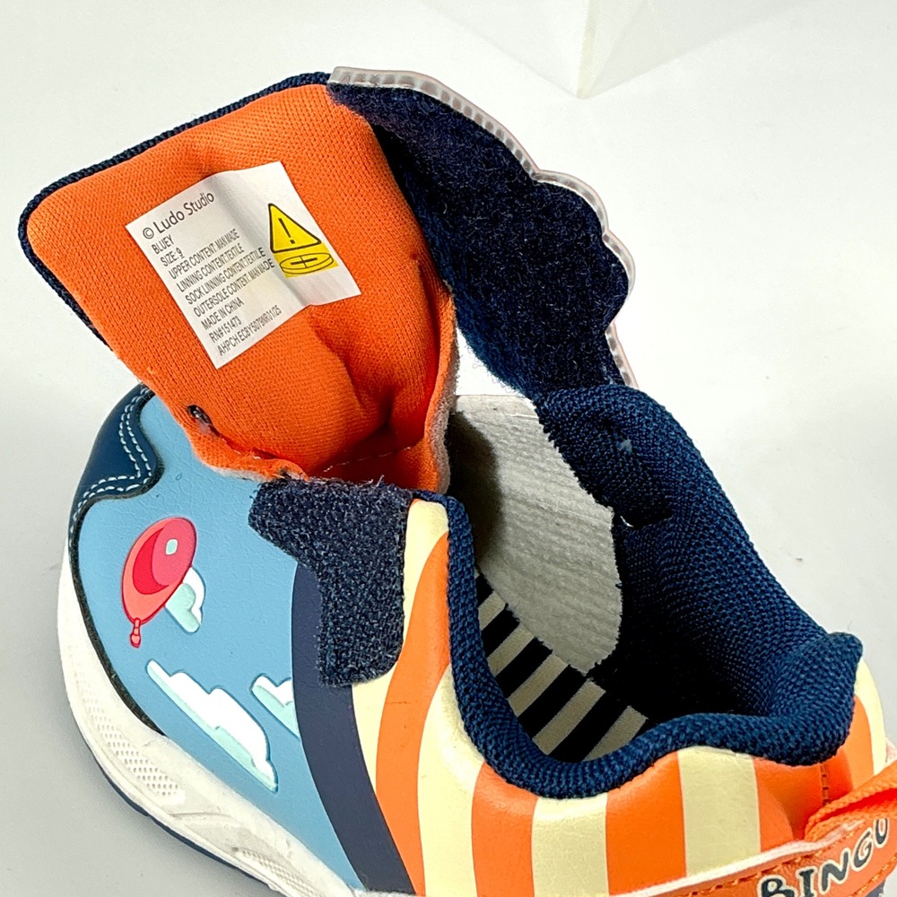 Bluey and Bingo Boys Size 9 Toddler Blue LIGHT UP Sneakers Hook and Loop - Picture 3 of 12